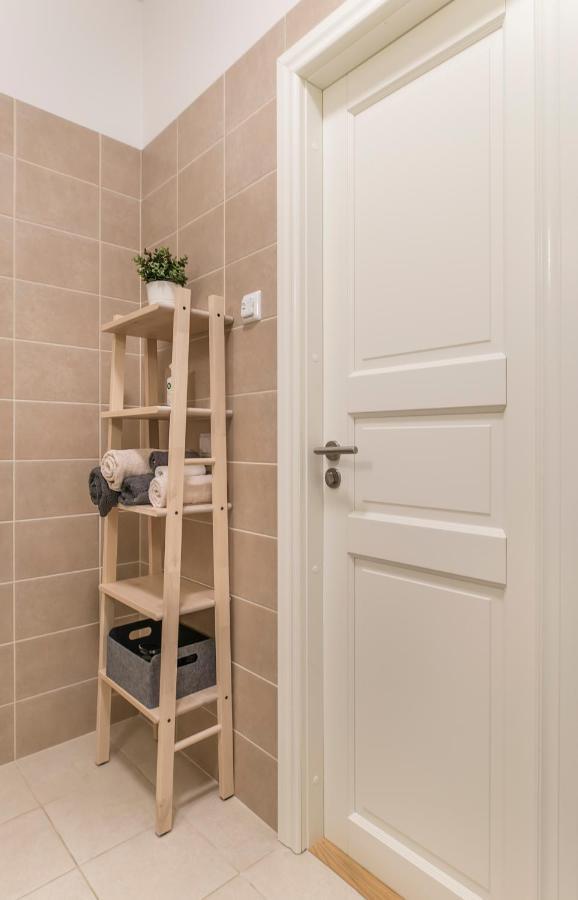Cozy Modern Studio - Great For Short Trips Riga Exterior foto